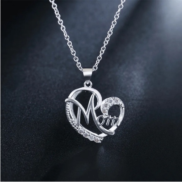 Jewelry - 💗 Sterling Silver Mom Crystal Heart Necklace NEW